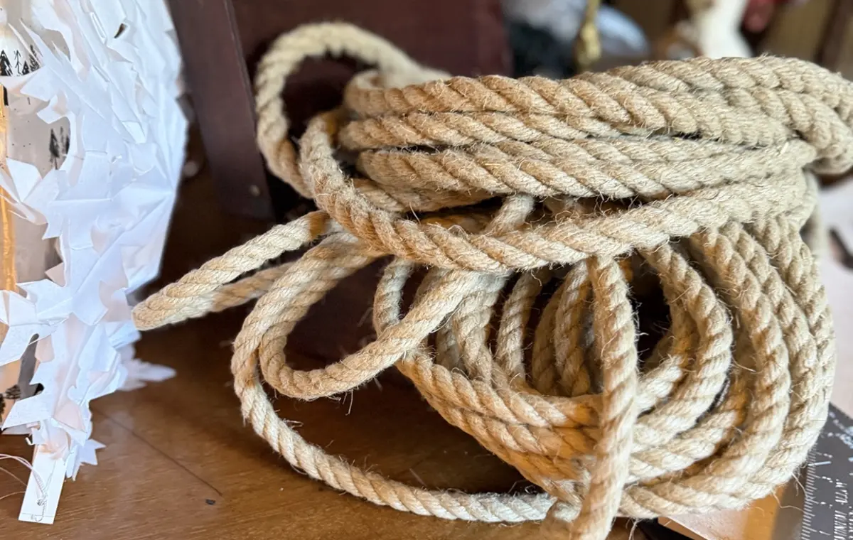 The real natural European hemp rope selected for Crackerworld Dog Crackers